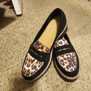 Black/leopard loafer